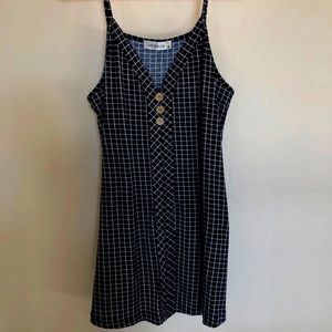 Summer top window pain pattern navy/ white, faux wood buttons, tunic length